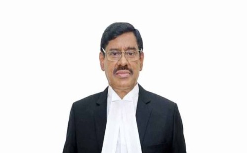 ছুটিতে পাঠানো বিচারপতির পদত্যাগপত্র গ্রহণ রাষ্ট্রপতির 