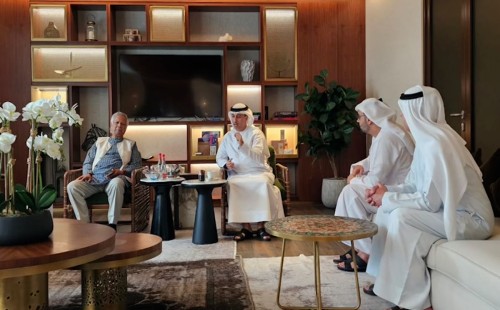 দেশে ফিরলেন প্রধান উপদেষ্টা 