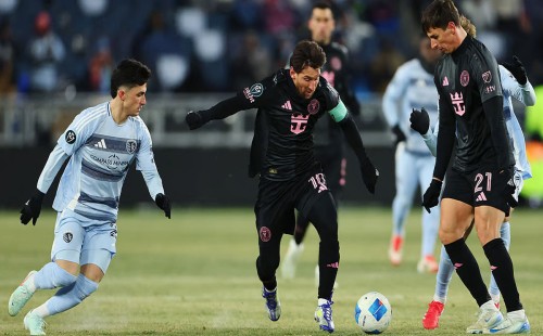 কনকনে শীতে মেসির জাদু, জয় দিয়ে মায়ামির দুর্দান্ত শুরু! 