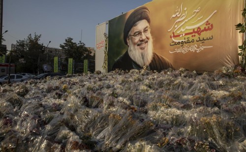 লেবাননে সাংবাদিক-মানবাধিকার কর্মী ভিড় 