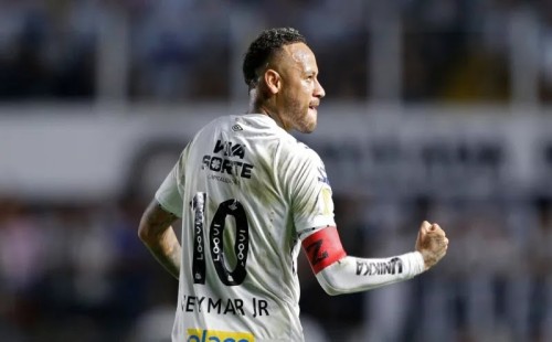 এবার ফ্রি কিকে গোল নেইমারের, সান্তোসকে তুললেন সেমিফাইনালে 