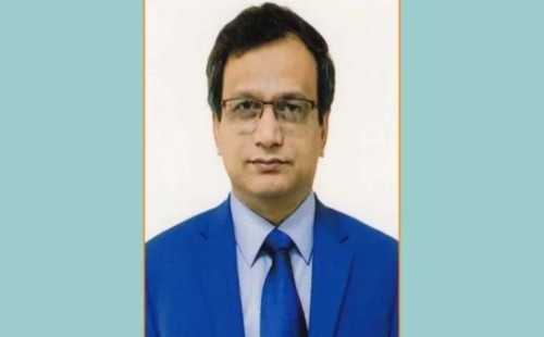 এনআইডি তথ্য চুরি ও বিক্রির অভিযোগে সাবেক সচিব গ্রেপ্তার 