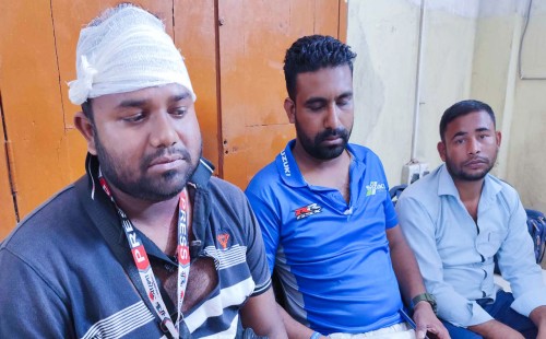 ইফতার প্যাকেট নিয়ে জামালপুরে সংঘর্ষ, সাংবাদিকসহ ৬ 