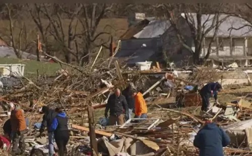 যুক্তরাষ্ট্রে টর্নেডোর আঘাত, নিহত ২৭ 