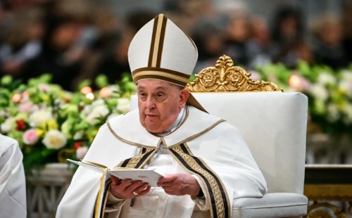 বিশ্ব সংঘাতের অবসান চান পোপ 