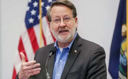 বাংলাদেশে সংখ্যালঘুদের ওপর হামলার মিথ্যা তথ্য পৌঁছেছে যুক্তরাষ্ট্রে: সিনেটর 