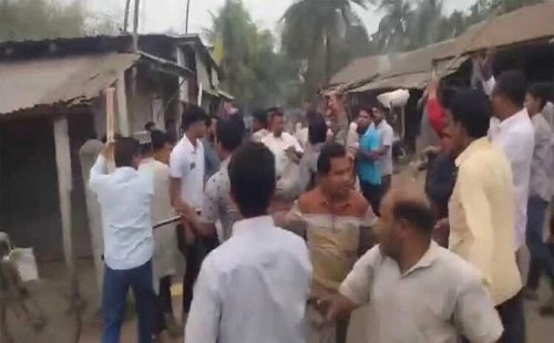 রাজশাহীর বাঘায় জামায়াতের মানববন্ধনে বিএনপির হামলা 