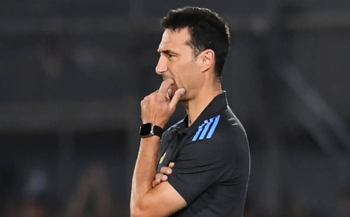 সিনিয়র ছাঁটাইয়ের পথেই হাঁটছেন লিওনেল স্কালোনি 