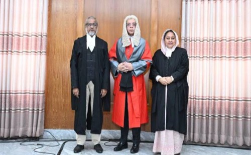 দুই বিচারককে শপথ পড়ালেন প্রধান বিচারপতি 