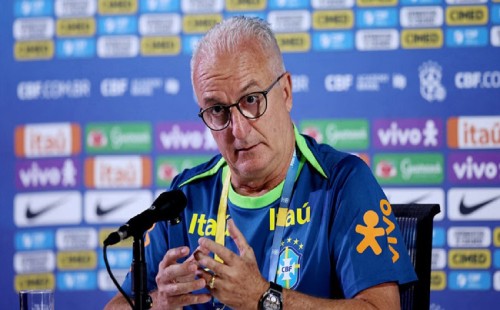 আর্জেন্টিনার কাছে হেরে ব্রাজিল কোচের চাকরি নিয়ে টানাটানি 