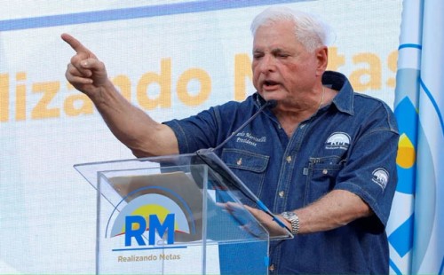 পানামায় সাবেক প্রেসিডেন্টকে দেশ ত্যাগের অনুমতি 