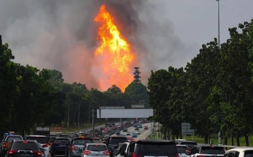 মালয়েশিয়ায় গ্যাস পাইপলাইনে আগুন 