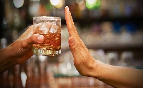 মদপানে প্রাণ হারালেন দুজন, পরিবারের দাবি গ্যাস্ট্রিকে মৃত্যু 