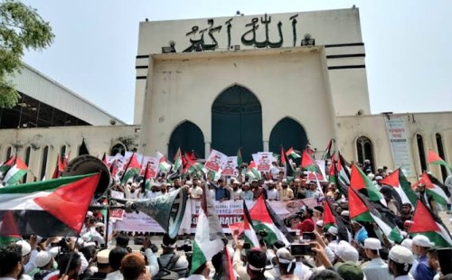 ইসরায়েলের বর্বরতায় বায়তুল মোকাররমে উত্তাল বিক্ষোভ 