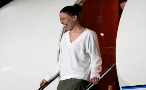 কারেলিনার কারামুক্তি 