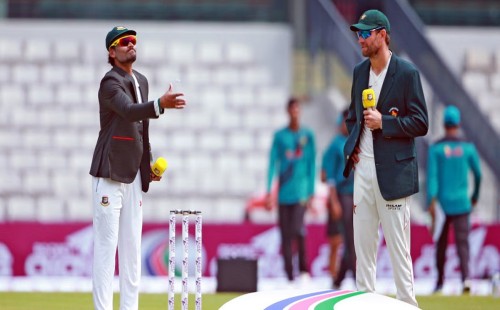 টস জিতে ব্যাটিংয়ে বাংলাদেশ, একাদশে বড় চমক 