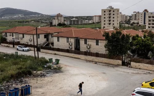 গৃহহীন ফিলিস্তিনিদের মানবেতর জীবন 