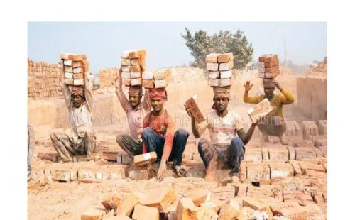 ইসলামে শ্রমিকের অধিকার ও আল্লাহর সাহায্য 