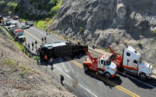 মেক্সিকোতে সড়ক দুর্ঘটনা, নিহত ২১ 