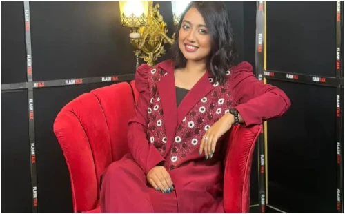 অশ্লীলতার অভিযোগে উপস্থাপিকা তমা রশিদকে আইনি নোটিশ 