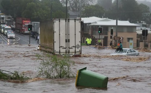 অস্ট্রেলিয়ায় ভয়াবহ বন্যা 