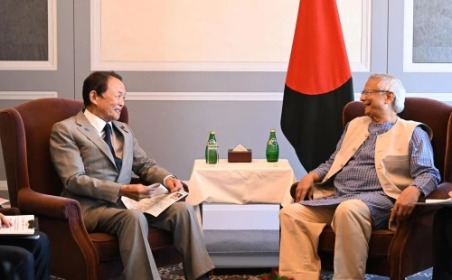 জাপানের সাবেক প্রধানমন্ত্রীর সঙ্গে ড. ইউনূসের সাক্ষাৎ 