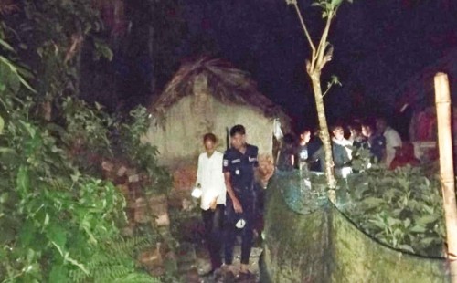 গরু ধান খাওয়ায় বৃদ্ধকে পিটিয়ে হত্যা 