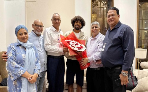 দুই ম্যাচ খেলতে বাংলাদেশে আসলেন হামজা চৌধুরী 