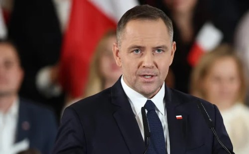 পোল্যান্ডের নতুন প্রেসিডেন্ট নাওরোকি 