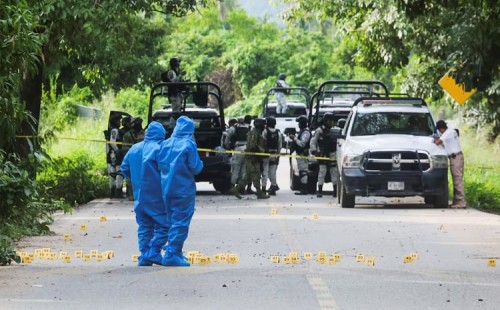 মেক্সিকোতে হামলায় ৫ পুলিশ নিহত 