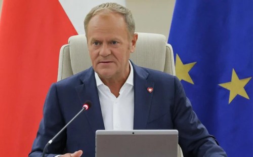 আস্থা ভোটে টিকলেন টাস্ক 