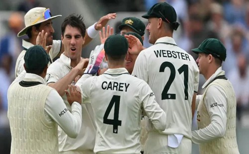 ফাইনালে ১৩৮ রানেই অলআউট দক্ষিণ আফ্রিকা 