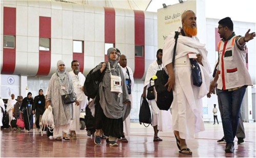 ৫২টি ফিরতি ফ্লাইটে দেশে ফিরলেন ২০ হাজার ৫০০ হাজি 