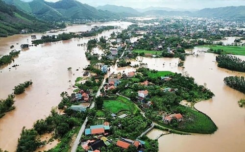 ভিয়েতনামে ঝড় ও বন্যায় নিহত ৫ 