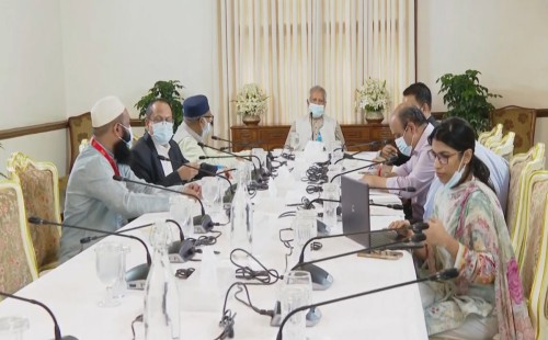 সুষ্ঠু হজ ব্যবস্থাপনার জন্য সংশ্লিষ্টদের প্রধান উপদেষ্টার অভিনন্দন 