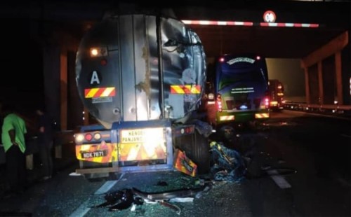 মালয়েশিয়ার বাস দুর্ঘটনায় নিহত ২ 