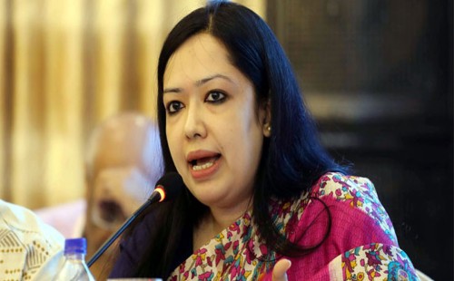 ‘১০ জনের একটি দল, সেখানেও নেত্রী রেহাই পান না’ 