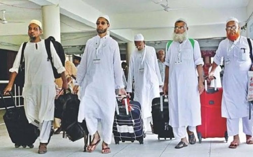 হজ শেষে দেশে ফিরেছেন ৭৩ হাজার ৪৯৩ হাজি 