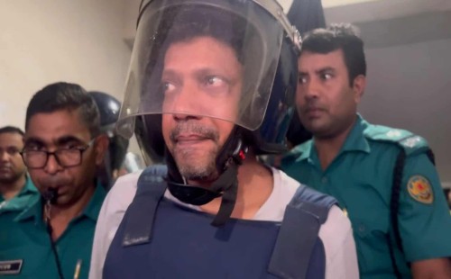 আদালতের কাঠগড়ায় কাঁদলেন পলক, গ্রেপ্তার দেখালো আদালত 