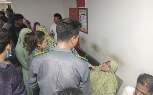 ‘আমার মেয়ে বলল, মা, সব জ্বলে’ 