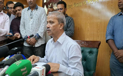 নির্বাচনের ঘোষণা কিছুদিনের মধ্যেই শুনবেন : আইন উপদেষ্টা 