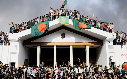 রক্তঝরা সংগ্রামের বিজয়ের দিন আজ 