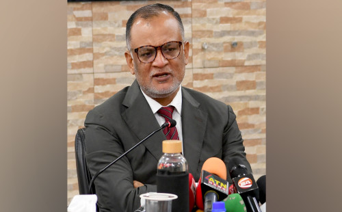 যুক্তরাষ্ট্রের শুল্ক ১৫ শতাংশে আনার চেষ্টা করছি : বাণিজ্য উপদেষ্টা 