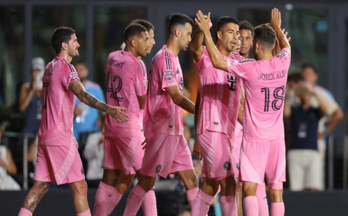 সুয়ারেজের জোড়া পেনাল্টিতে সেমি-ফাইনালে মায়ামি 