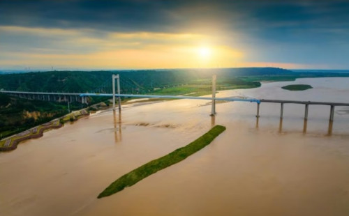 চীনে নির্মাণাধীন সেতু দুর্ঘটনা, নিহত ৭ 