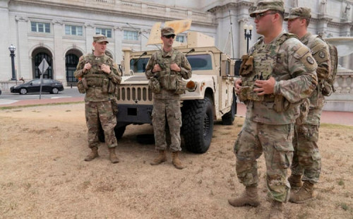 ওয়াশিংটনে ন্যাশনাল গার্ড 