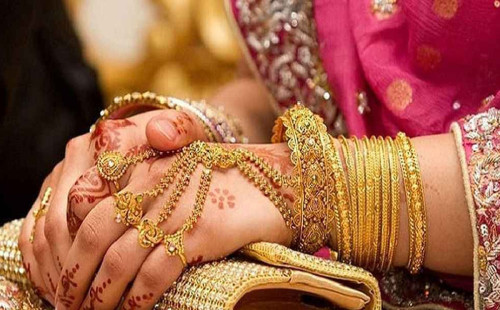 দেশের বাজারে আজ যে দামে বিক্রি হচ্ছে স্বর্ণ 