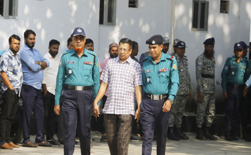 শেখ হাসিনাই প্রাণঘাতী অস্ত্র ব্যবহারের নির্দেশ দেন: জবানবন্দিতে সাবেক আইজিপি মামুন 