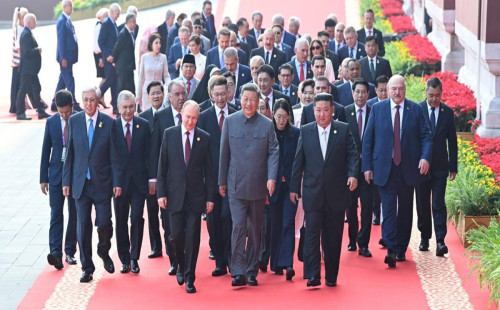 তবে কী যুদ্ধের পথে বিশ্ব? 