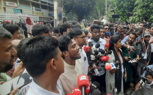 ডাকসু নির্বাচনে কারচুপির অভিযোগ কাদেরের 